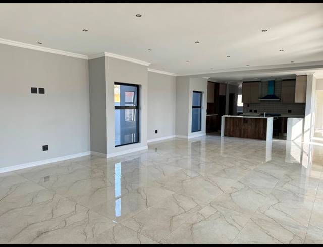 4 BEDROOM HOUSE FOR SALE IN ELDO VILLAGE